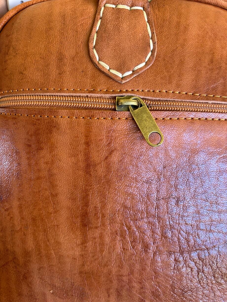 Sac de voyage en cuir avec motifs berbère